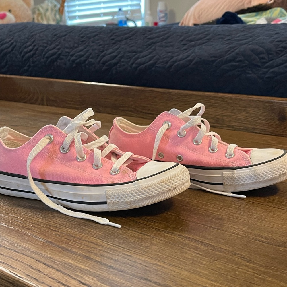 Low top Chuck Taylor all star converse
